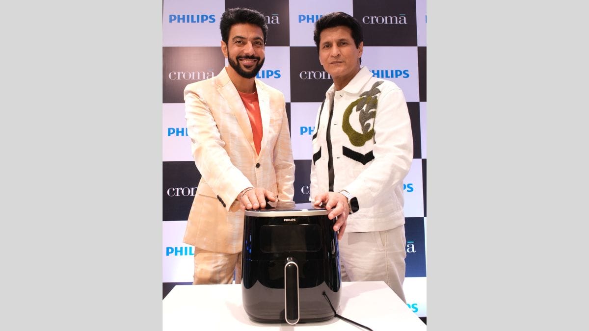 Philips launches new airfryer with see-through cooking window at Rs 15,995  - Times of India