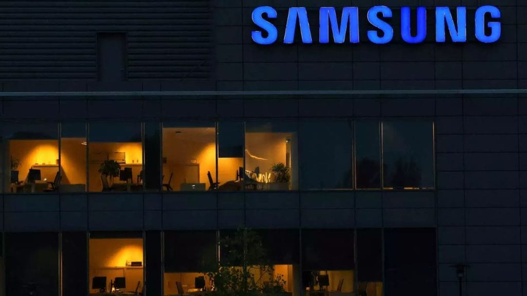Samsung to start manufacturing laptops in Noida