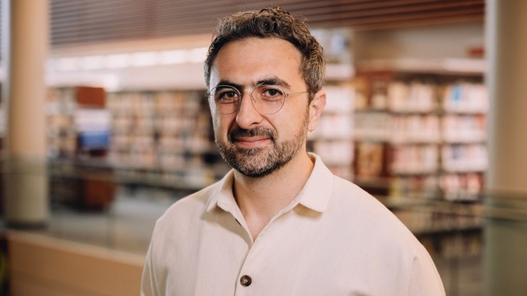 Microsoft AI chief Mustafa Suleyman announces to collab with OpenAI amid industry competition