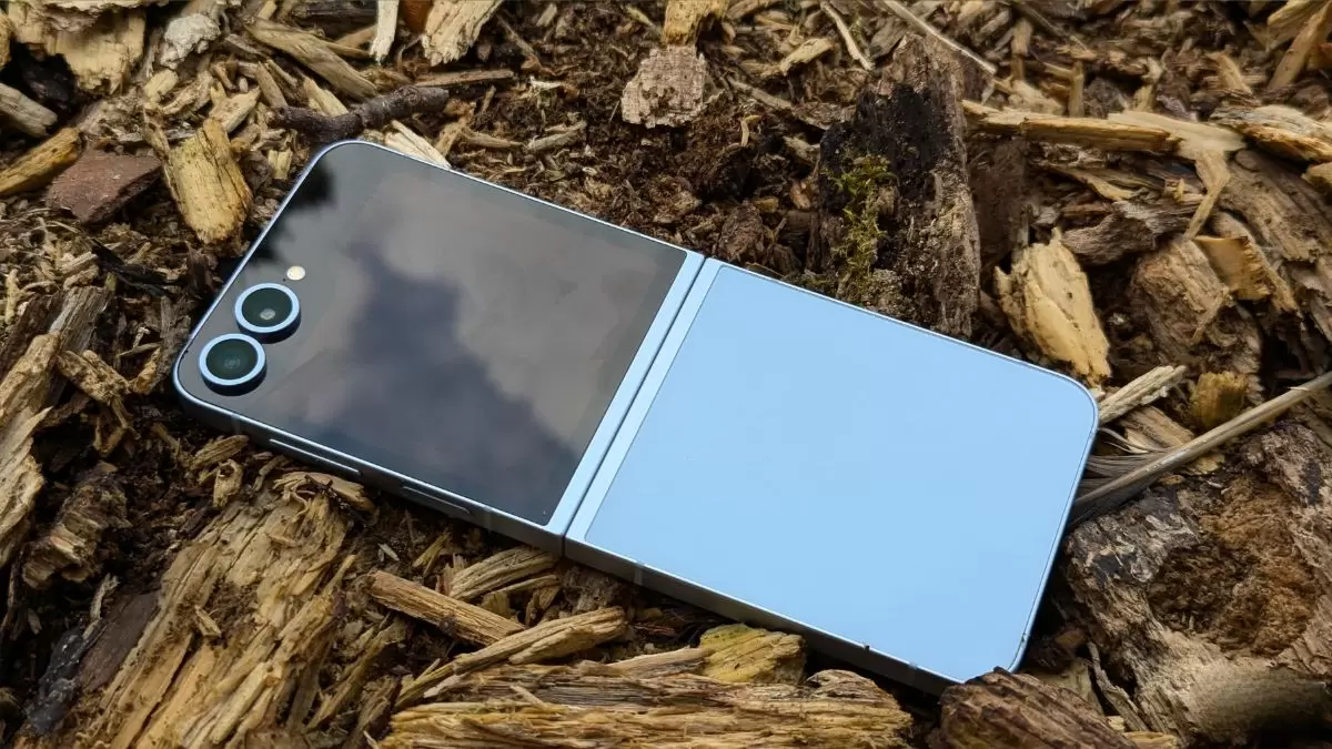 Samsung Galaxy Z Flip 6 review: Is the fold worth the hype in 2025?