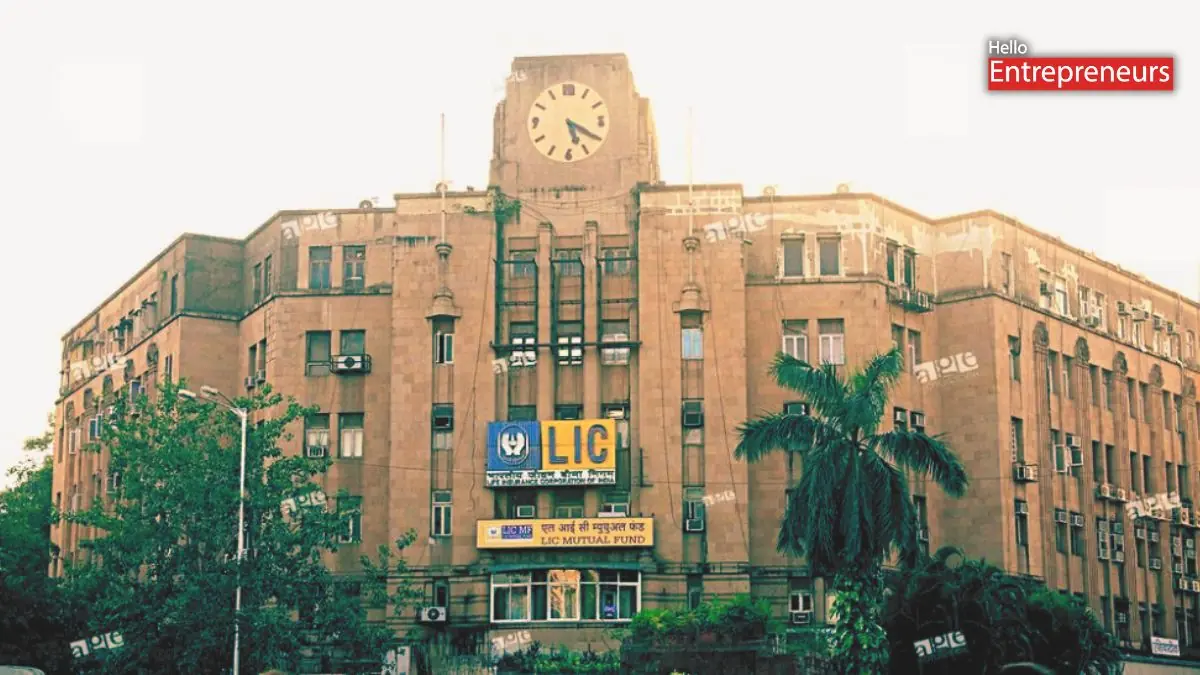 LIC’s Q2 net profit rises 31% to Rs.10,098 crore, total income rises 4.4% to Rs. 2,39,614 crore