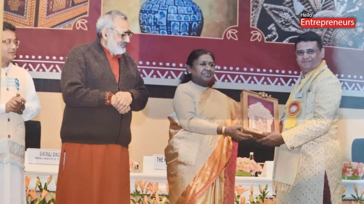 Surat-based Artisan-Cum-Entrepreneur Rakesh Petigara Wins National Handicrafts Award for Saadeli Craft
