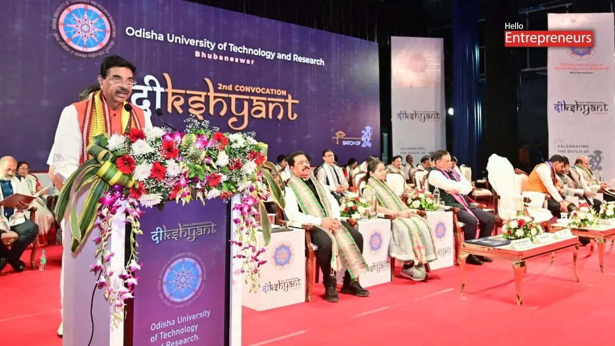 Odisha Governor Urges Young People to select Startups in OUTR Convocation