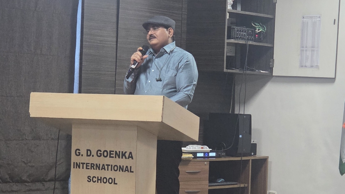 On World Health Day, Dr. Jagdish Sakhiya Educates Teens on Smart Skin Care Habits at G. D. Goenka School