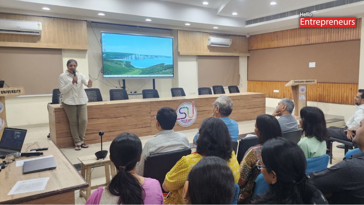 Dr Smruti Bulsari was invited for a guest lecture at the Sarvajanik College of Liberal Arts (SCLA)