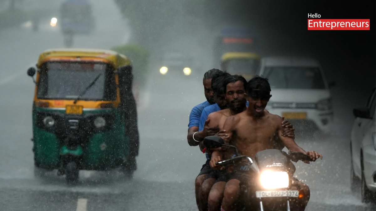 ‘No Cabs, Waterlogging Everywhere’: Heavy Rain Brings Life to a Halt in Delhi-NCR-HE