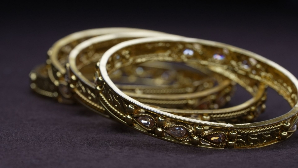 3 Popular Designs of Gold Bracelets for Women for Every Occasion