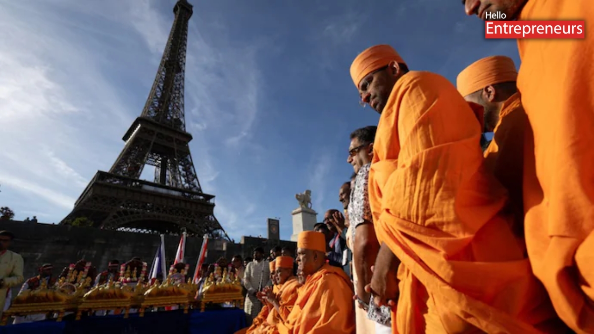 Eiffel Tower shuts down after row over treatment of women staff