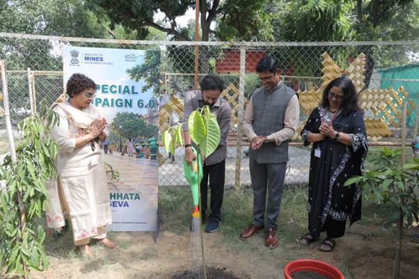 G. Kishan Reddy Inaugurates E-Waste Collection Stall Under Special Campaign 6 for Critical Mineral Recovery