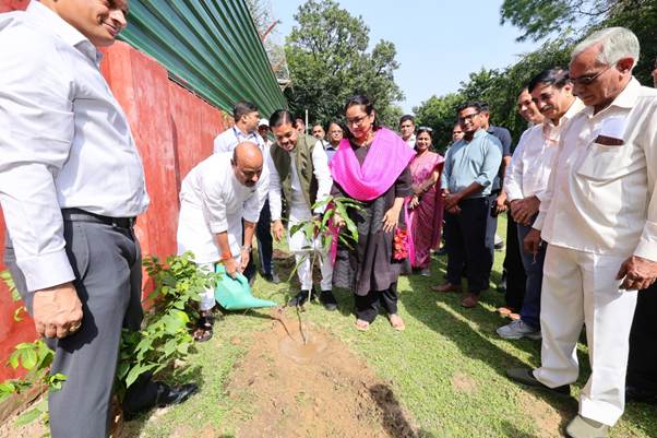 Dr. Virendra Kumar Leads ‘Ek Ped Maa Ke Naam’ Tree Plantation Drive; MoS B. L. Verma Joins Initiative